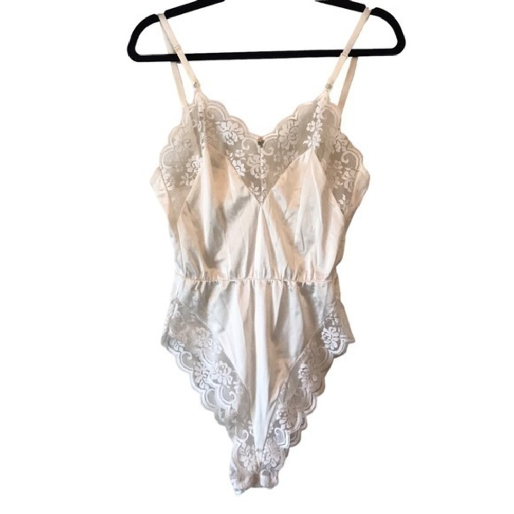 Vintage Maidenform Chantilly High Cut Lace Trim Teddy